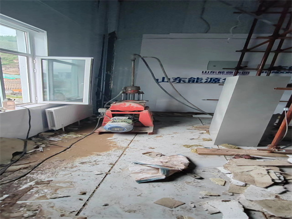 祁连地基基础下沉墙体裂缝加固注浆顶升施工